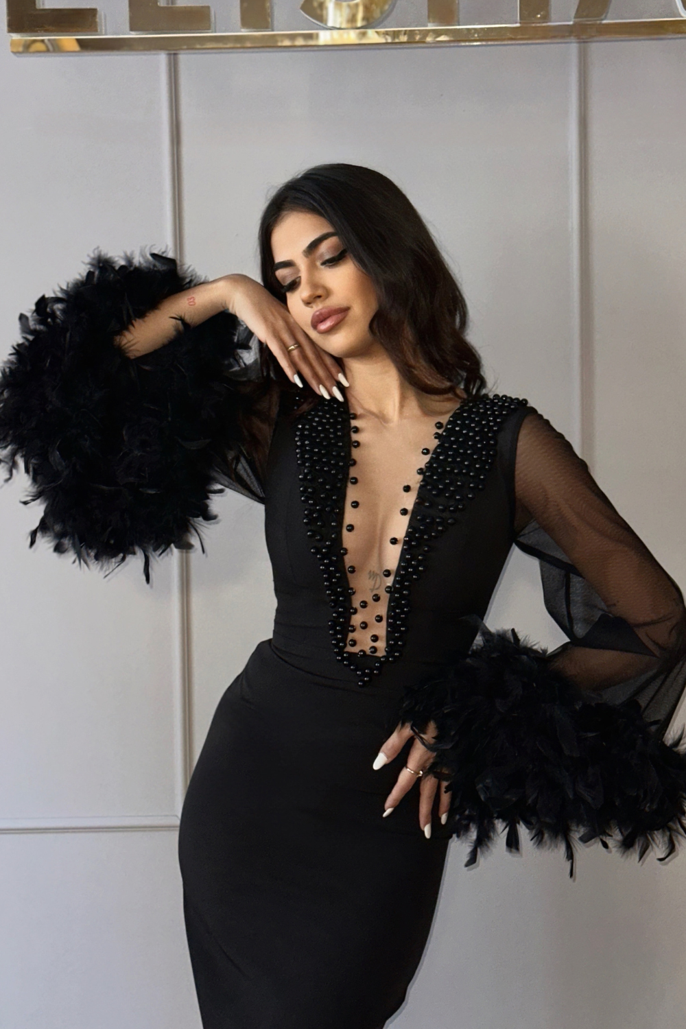 Rochie Kelly cu pene si perle